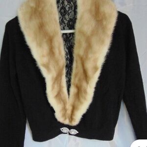 Black Cashmere Knit Sweater (VINTAGE, RARE FIND) with detachable mink furcollar